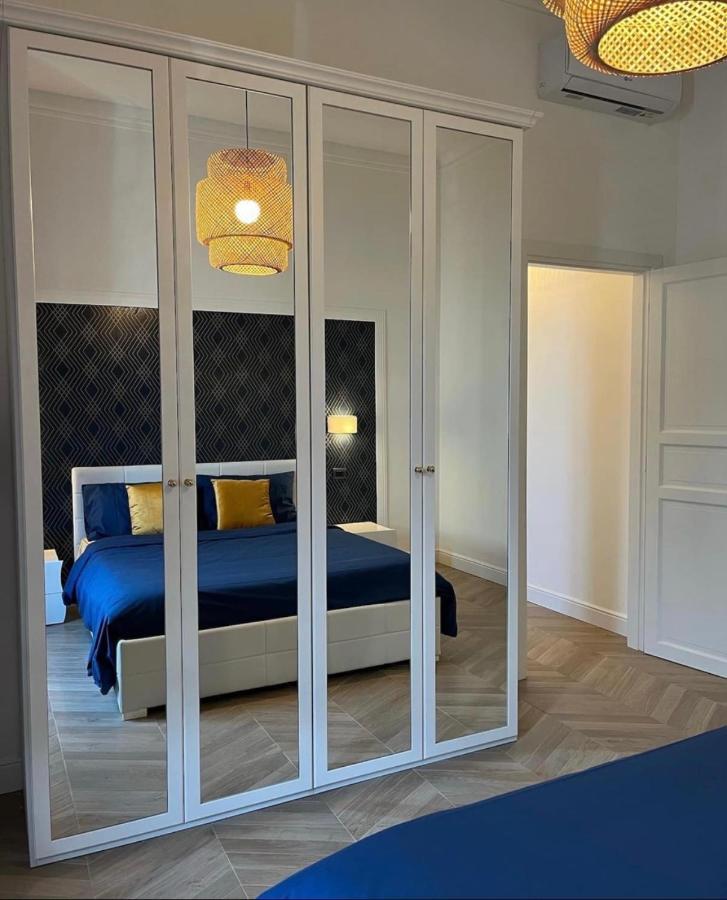 Isola Suites Милано Екстериор снимка
