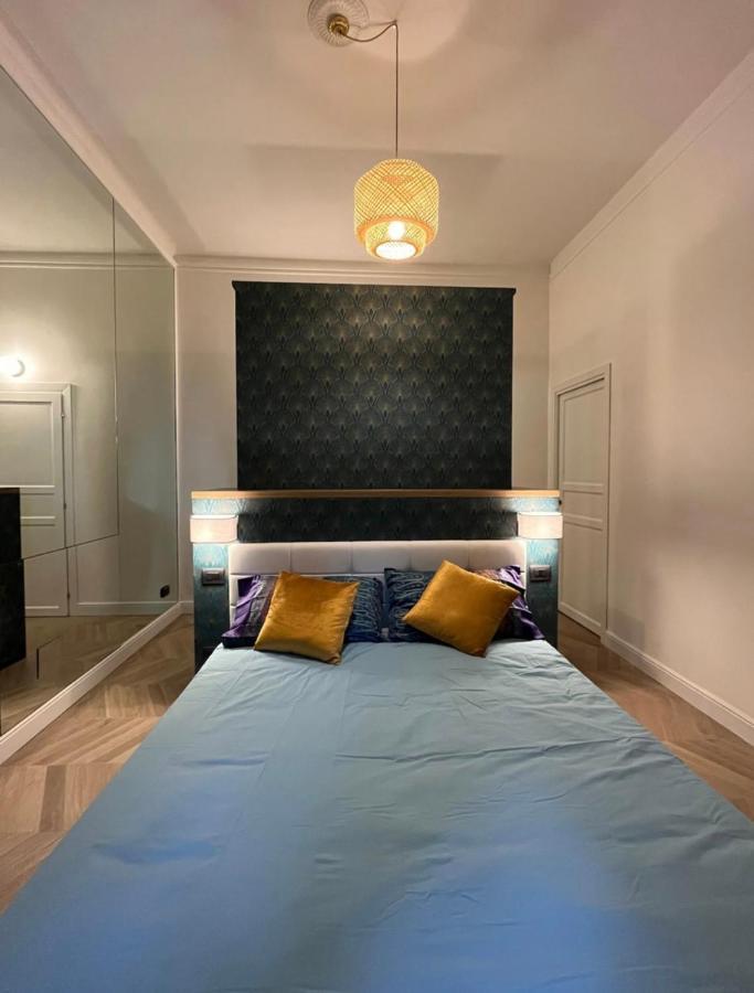 Isola Suites Милано Екстериор снимка