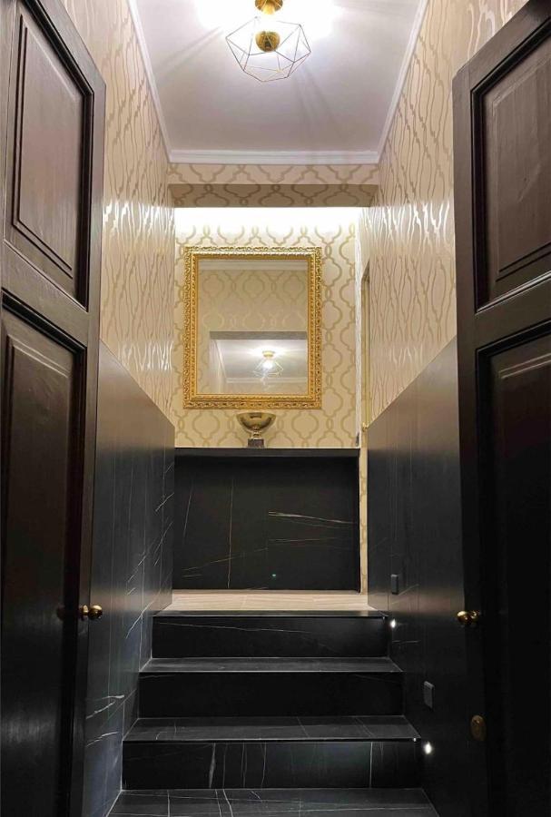 Isola Suites Милано Екстериор снимка