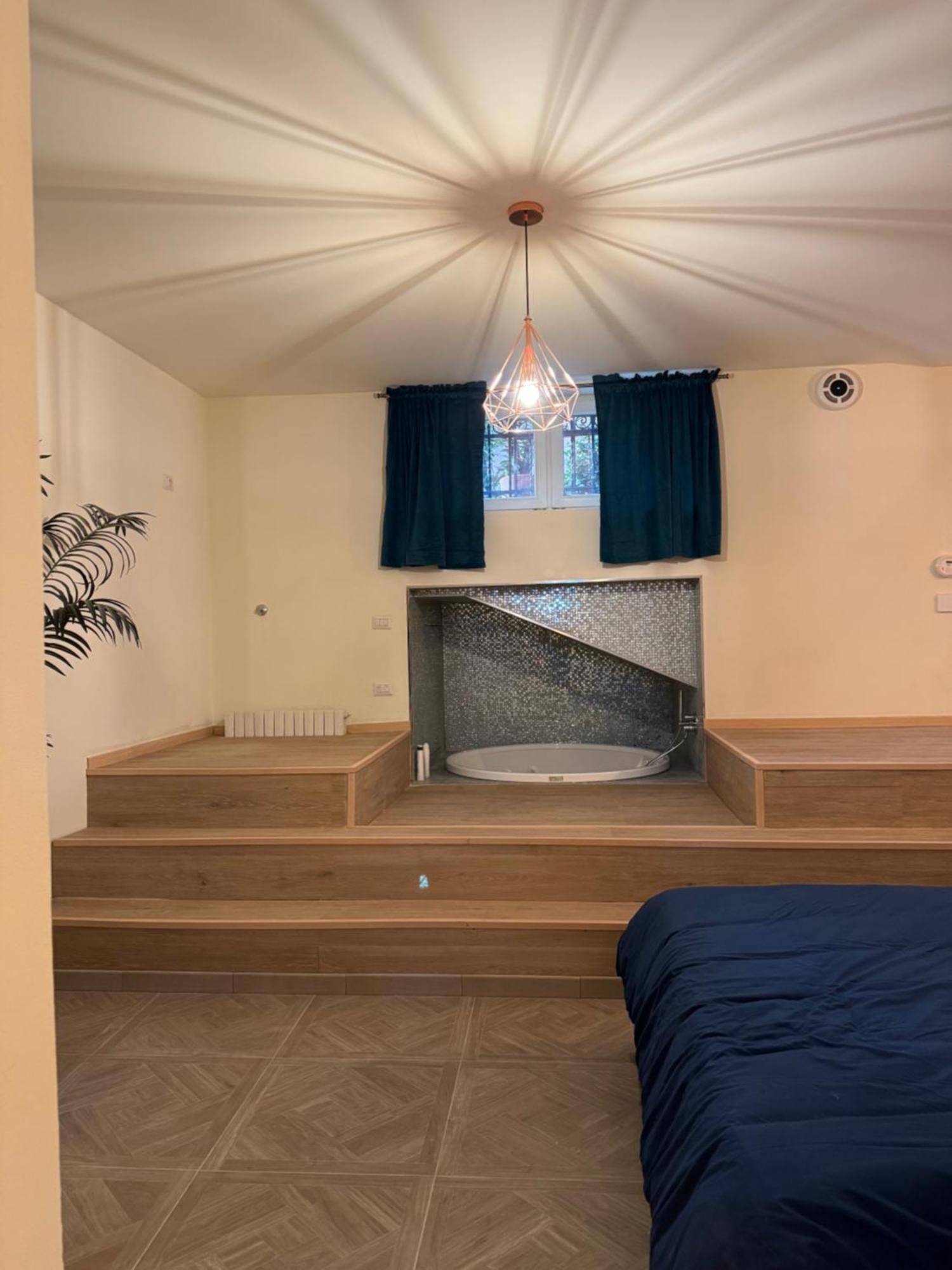 Isola Suites Милано Екстериор снимка